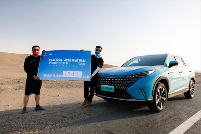 预售12.49万元起！全新第三代荣威RX5/超混eRX5双车焕新
