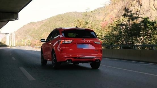20万级别既好开又运动的SUV 体验福特锐际
