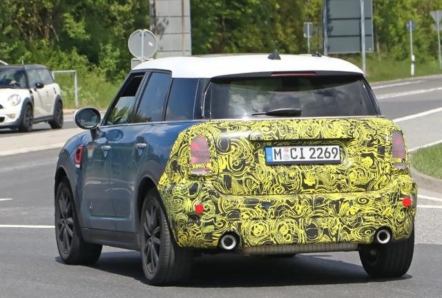 在纽伯格林，我们逮到了新款MINI Countryman