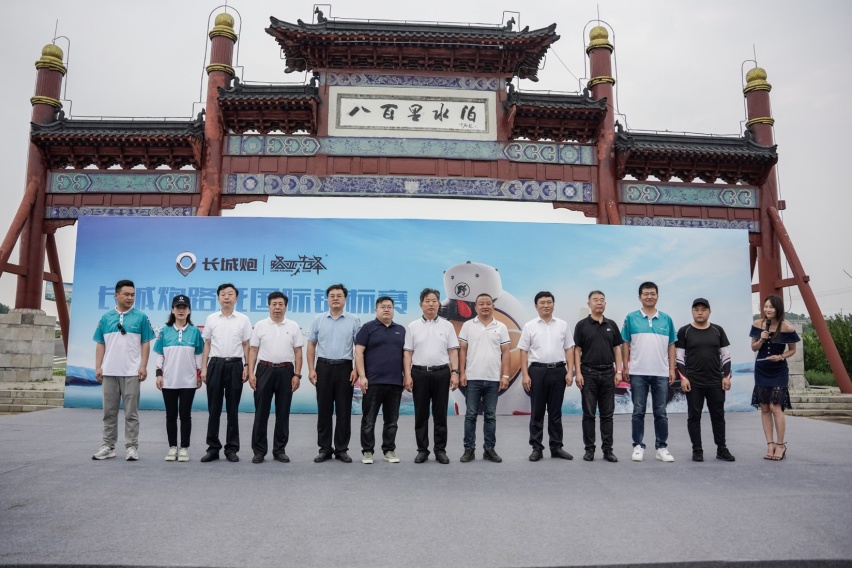 三把锁+坦克掉头 价格还实惠！难怪这车能占据该级别一半销量