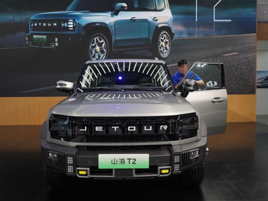 两大国产插混“方盒子”SUV，出自奇瑞和长城，谁会更受欢迎？