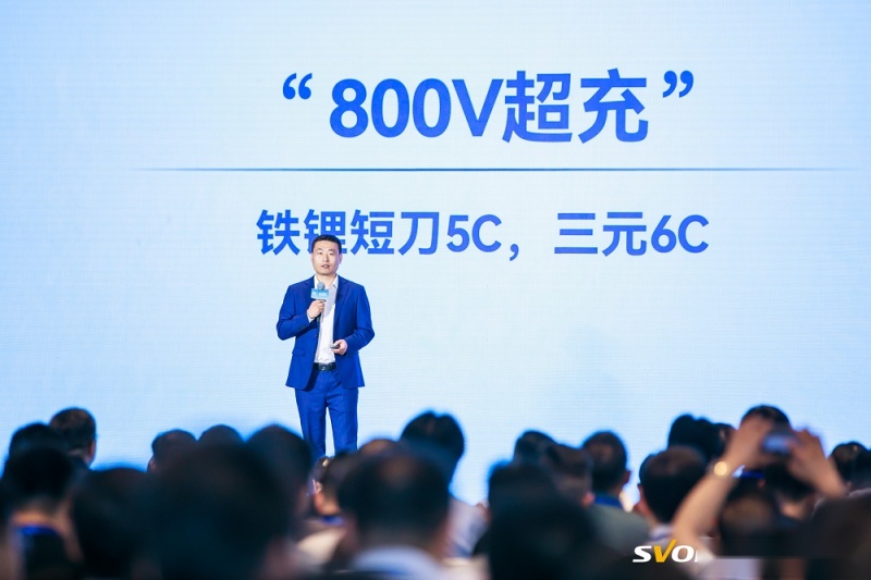 大圆柱遇冷，短刀崛起！蜂巢能源发布10分钟短刀快充