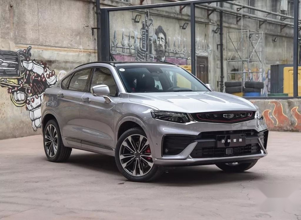 15万买紧凑型运动SUV，名爵HS和吉利星越怎么选？