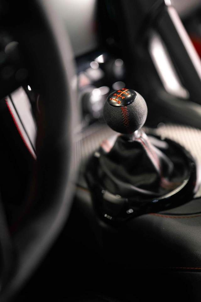 大排自吸肌肉超跑！道奇Viper ACR