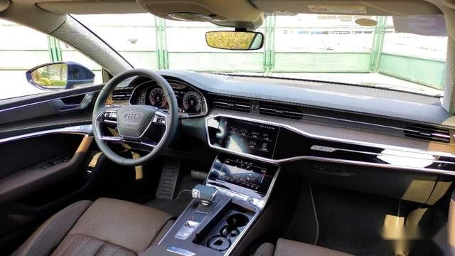 5.6秒破百、3.0T V6引擎的魅力，深入试驾奥迪A7L