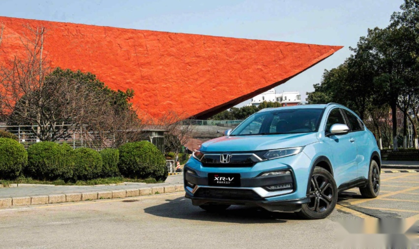 年轻人的第一台SUV，起亚傲跑，本田XR-V怎么选？
