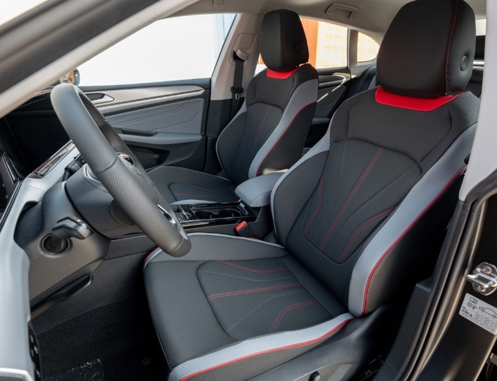 更换新型号1.4T发动机，起售15.09万元，新款凌渡L来袭