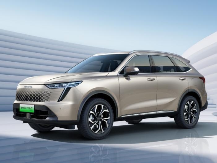 四驱车卖出两驱价！15.98万起的哈弗枭龙MAX，如何狂虐合资SUV？