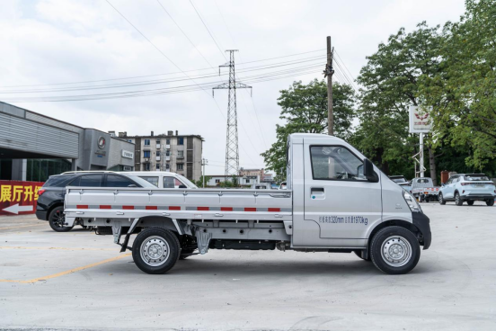 4万出头买了辆致富车，轴距3.05米，油耗6个多，值不值？