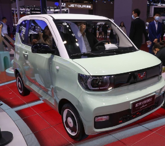 2021年度圈粉无数小姐姐，五菱宏光MINI EV 马卡龙，有颜值还便