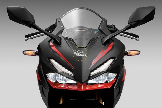 本田CBR150R新款发布 国外售价不到两万 这个外观简直了