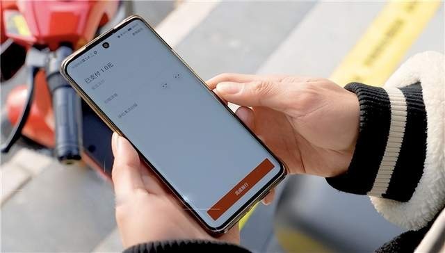 “人民出行”共享电单车的智能头盔使用指南