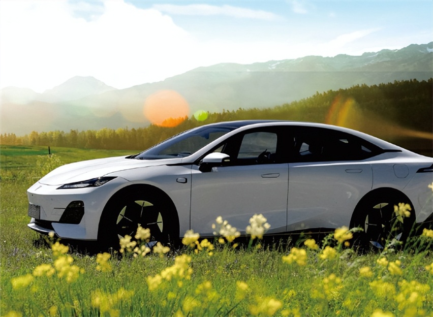 深蓝汽车3月销量环比翻番 面对挑战负重致远