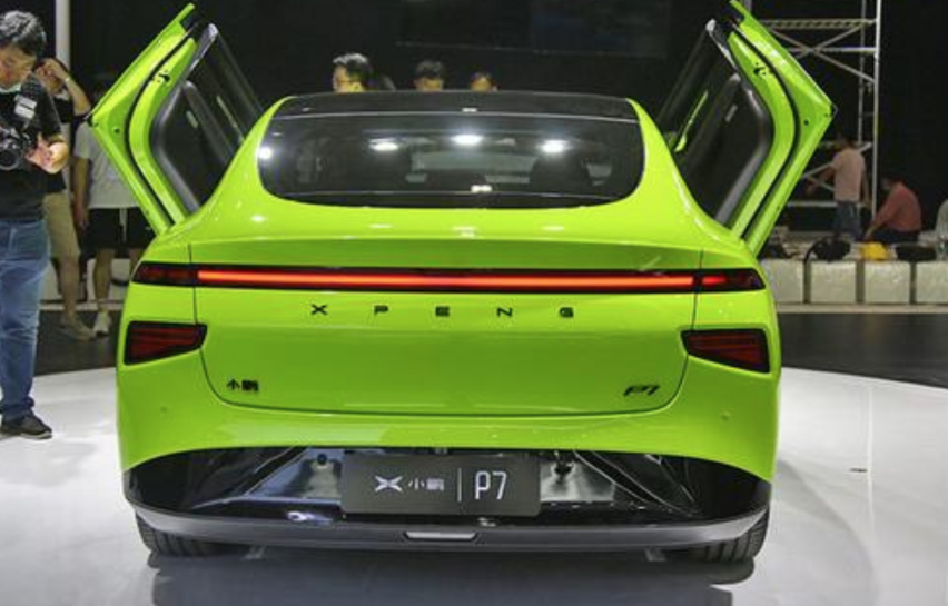 小鹏汽车广州车展发布P7鹏翼版售36.69起，颜值和实力无可