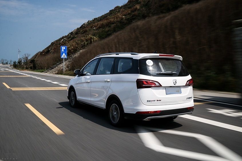 国产第一台真正意义的家用MPV，品质上乘，TOP10销量榜的