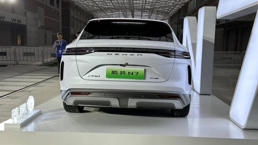是打破边界更是突破自我 腾势N7带来30万级最佳驾乘体验