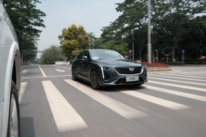 2.0T+8AT只要20万出头，这台豪华轿车做到了！