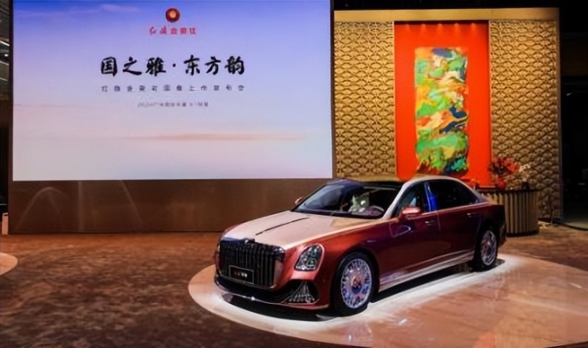 中国首款超豪华行政轿车——红旗金葵花国雅上市，售140万元起