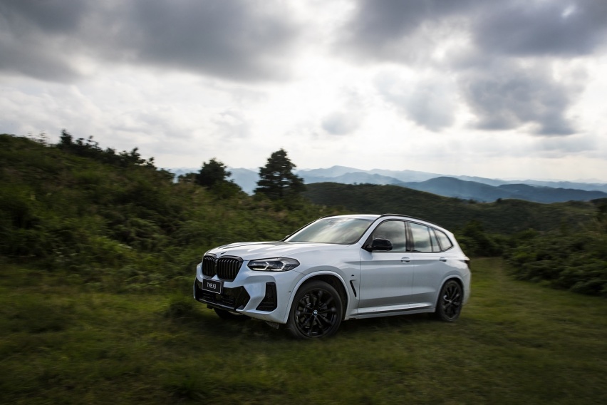 与新BMW iX3和新BMW X3同行，让“每一程都了不起”