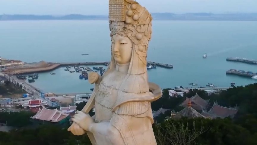 这款国产混动SUV油耗低续航超1200公里，轻松打卡福建最美海岸线