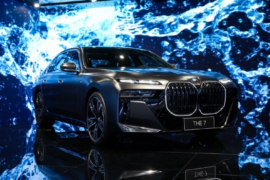更先进 更豪华 BMW i7、BMW X7亮相成都