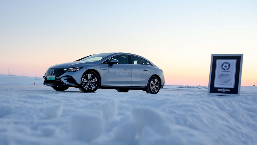 无处不从容 2023梅赛德斯-奔驰冰雪对决点燃热“雪”激情