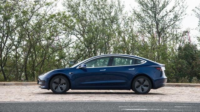 40万你会买谁？极星2和Model 3究竟怎么选