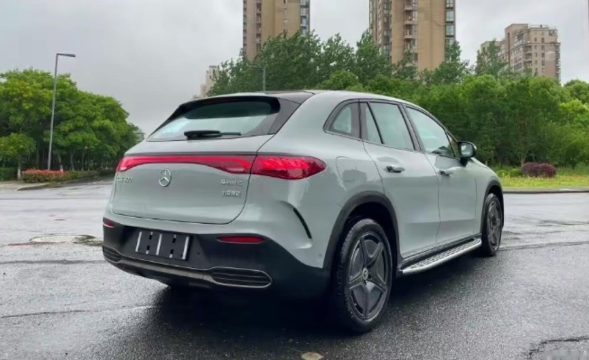 7月售736台，销量下滑过半，奔驰EQE SUV谨防高开低走