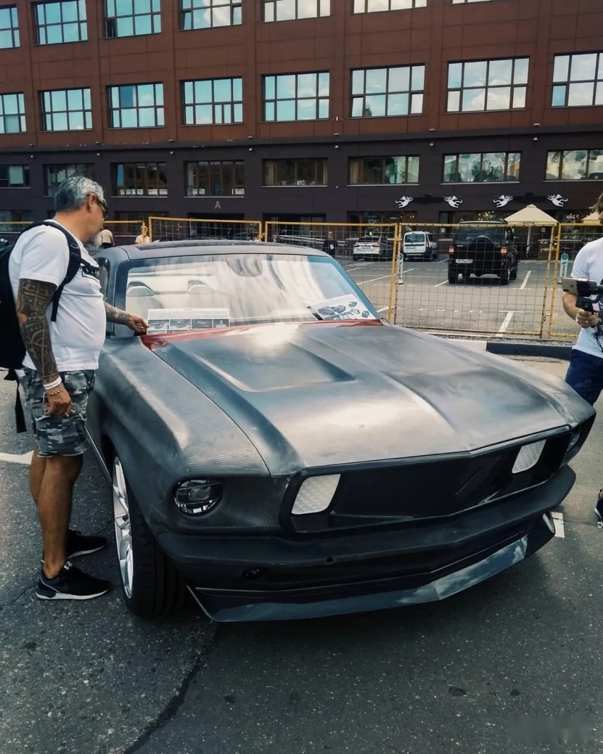 披着Mustang外壳的特斯拉Model S？840马力电动缝合怪来袭