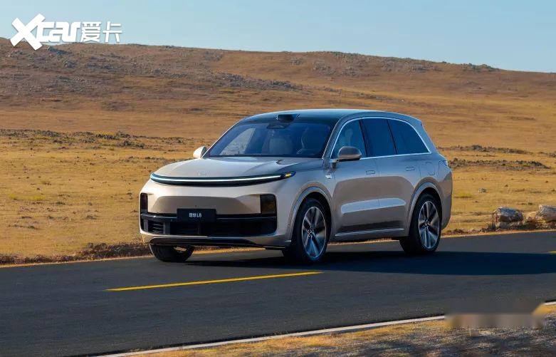 理想L8对比问界M7，30多万的新能源车怎么选？