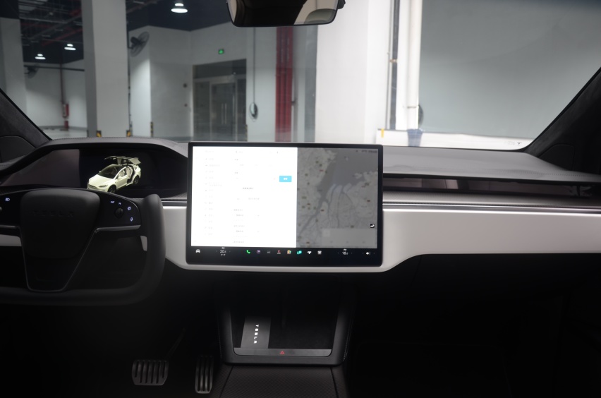静态感受特斯拉Model S Plaid，静若处子的极简，动如脱兔的张
