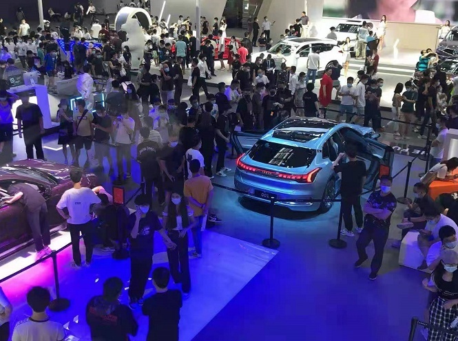极氪：直面成长的烦恼