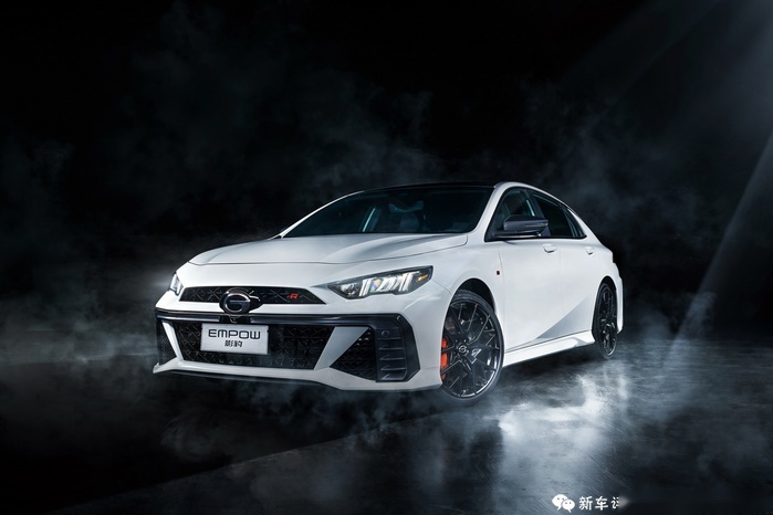 首搭2.0T动力！254马力，艾瑞泽8高能版上市售12.99万起