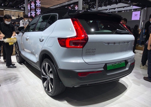 沃尔沃XC40纯电版，堪比性能车？