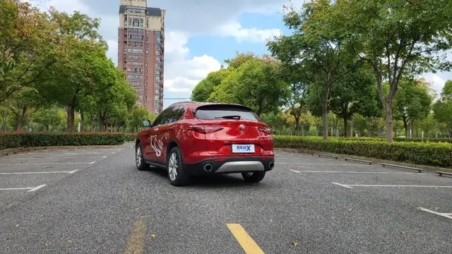 相比奥迪Q5L/宝马X3 阿尔法·罗密欧Stelvio值得购买吗？