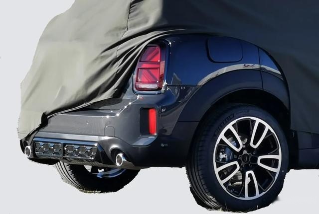 在纽伯格林，我们逮到了新款MINI Countryman