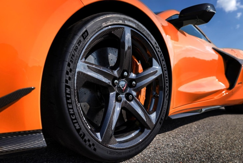 全新科尔维特C8 Z06正式发布，2.6秒破百