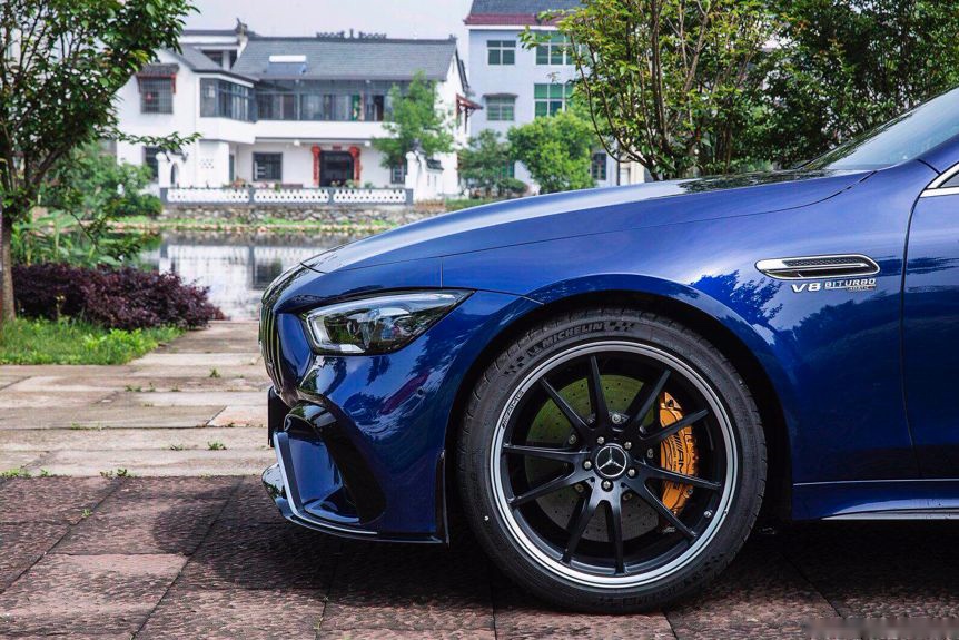 雷厉·风行 试驾AMG GT 四门跑车