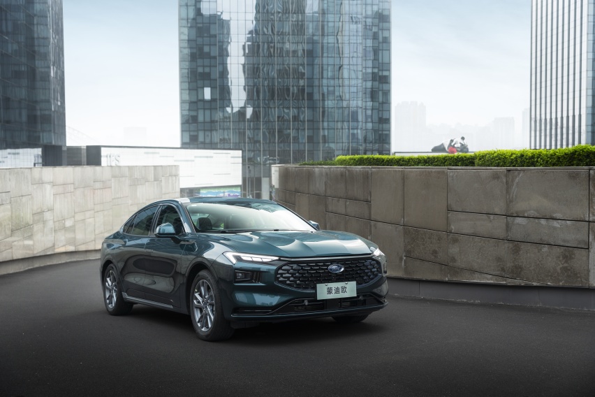 13万交个朋友？1.5T蒙迪欧车长近5米、轴距近3米，油耗6.6L，心