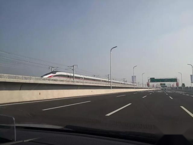 实测298km，打卡大兴机场丨江铃易至EV3续航测试