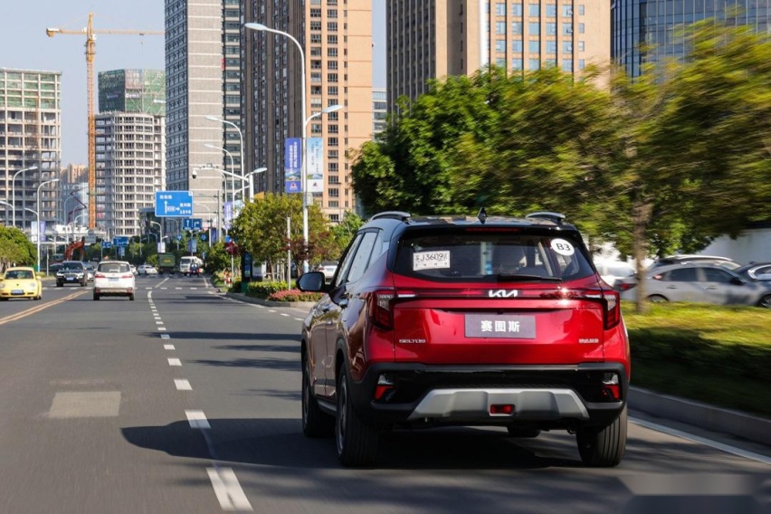 本土新战略大成之作 起亚赛图斯为什么是“有潮有趣Z世代SUV”？