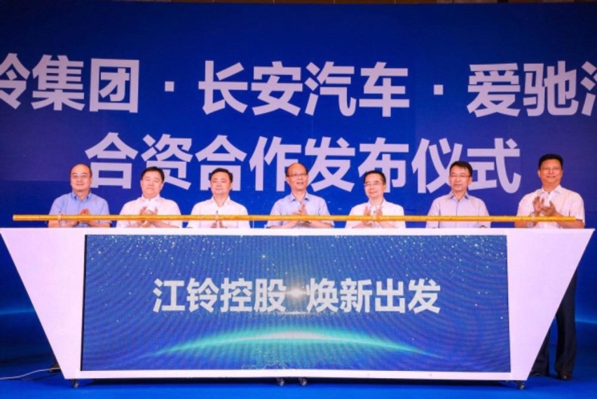 专访潘欣欣 | 陆风再度扬帆，从“荣曜”开始说起