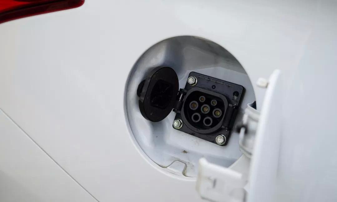 试车 | 城际通勤无难事，奇瑞艾瑞泽5e启示录