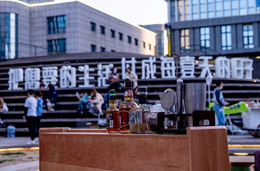 创新纯电动BMW iX3空降咖啡市集