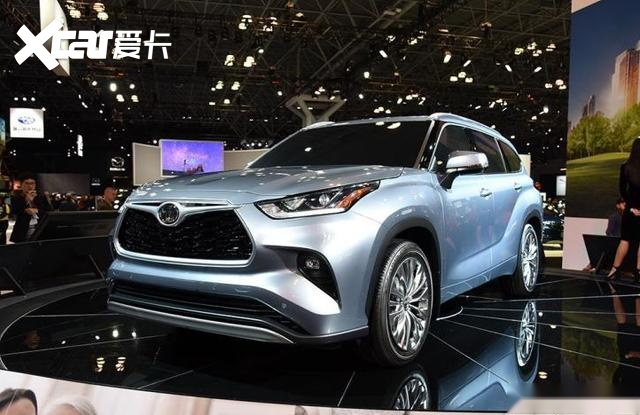 真香！全新汉兰达约合24.24万起，网友：别慌，国产后就减配