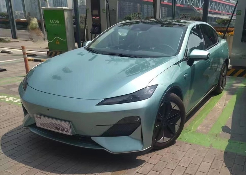 长安深蓝C385实车现身，配无框车门+电动尾翼，续航700km？