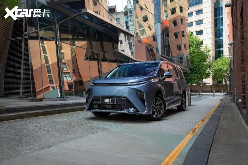 上汽大通MAXUS“大型纯电性能皮卡”GST概念车上海车展全球首发亮相