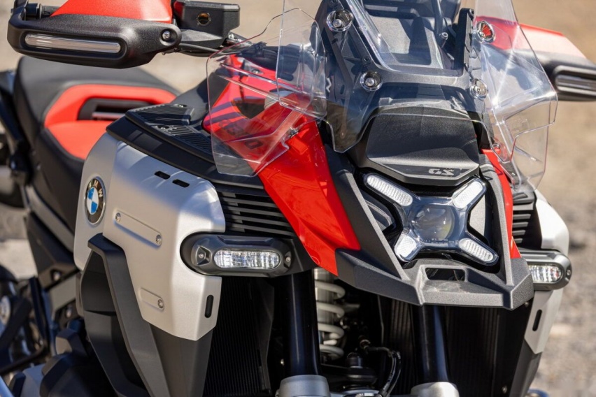 宝马推出次世代冒险车款R1300GS ADV搭载自动变速箱