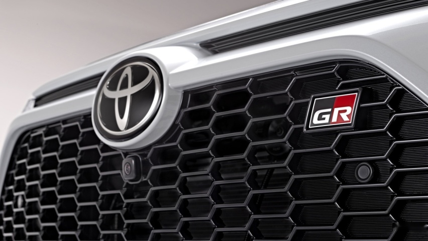 这款丰田RAV4太凶了！性能车级外观内饰 还有GR调校避震！