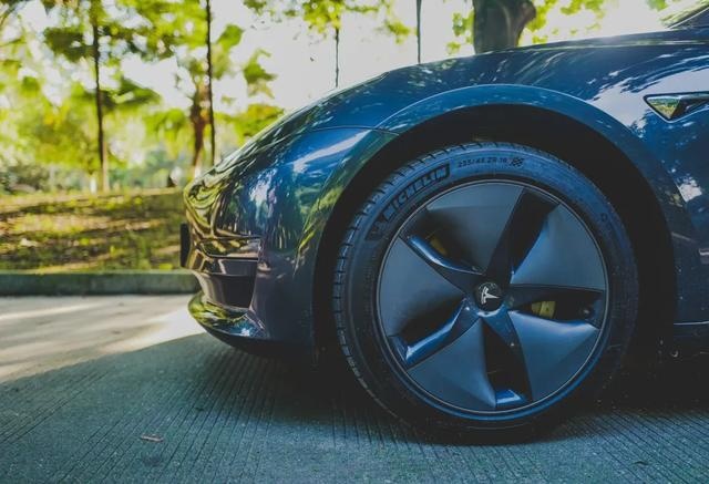 不到一年的Model 3亏掉11万，时光倒流我会怎么选